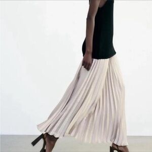 Zara Pleated Cream Maxi Skirt